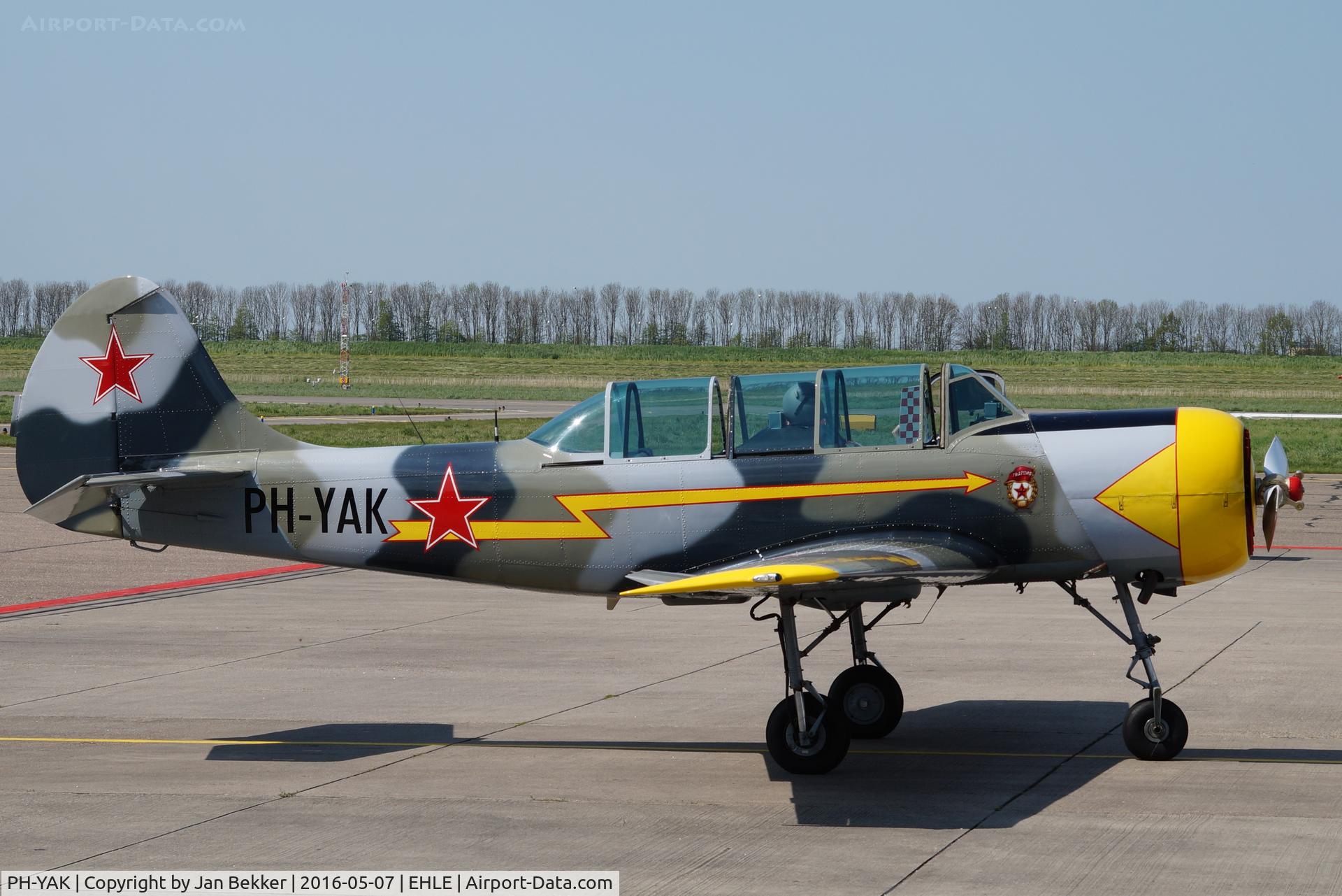 PH-YAK, 1987 Bacau Yak-52 C/N 877401, Lelystad Airport