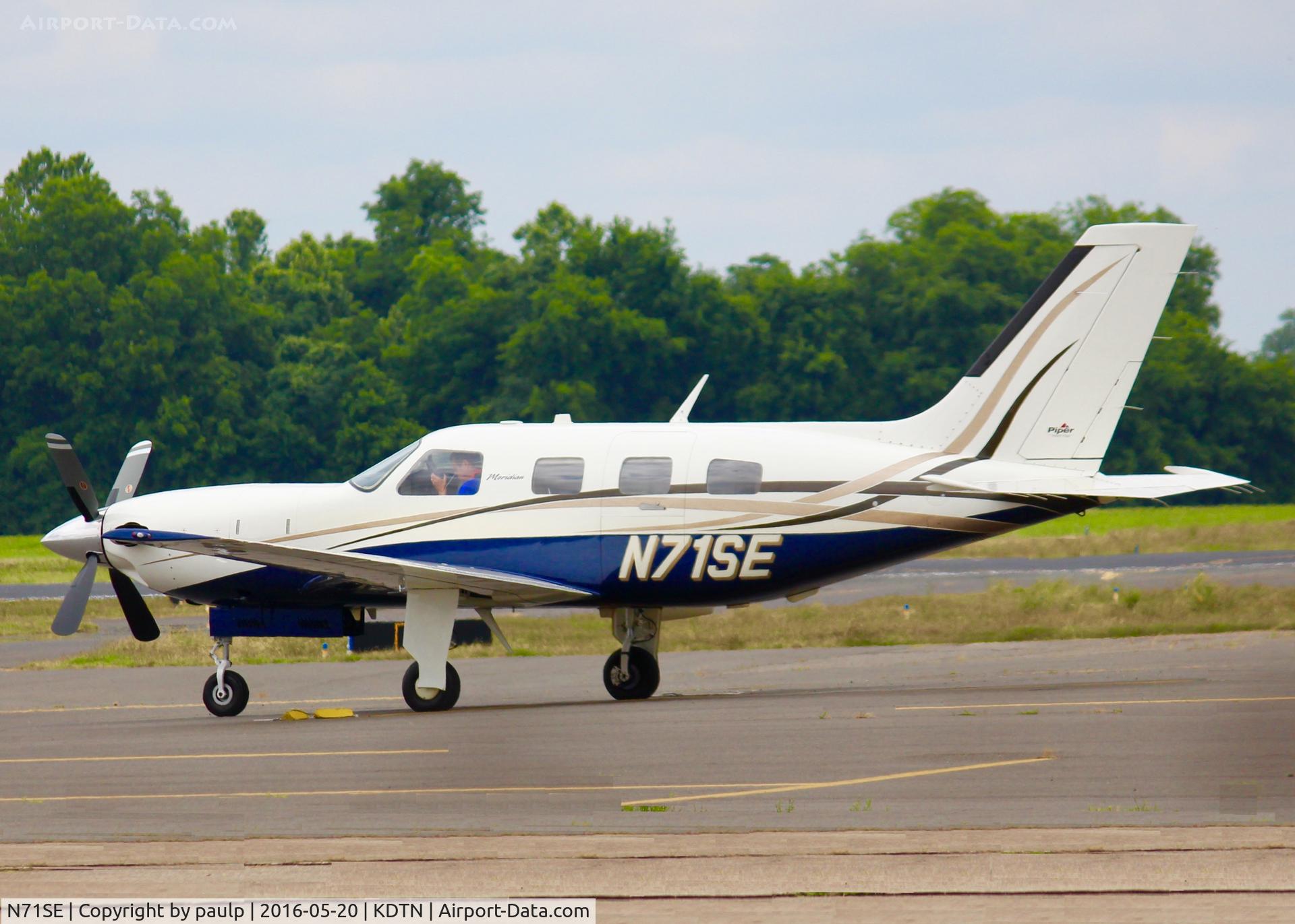 N71SE, 2007 Piper PA-46-500TP C/N 4697327, At Downtown Shreveport.