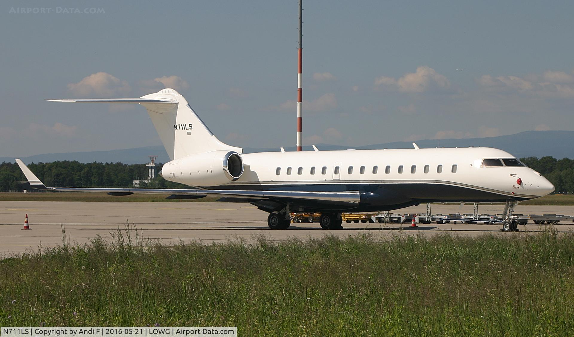 N711LS, 2012 Bombardier BD-700-1A10 Global 6000 C/N 9476, Wells Fargo Bank Northwest Bombardier BD-700-1A10 Global 6000
