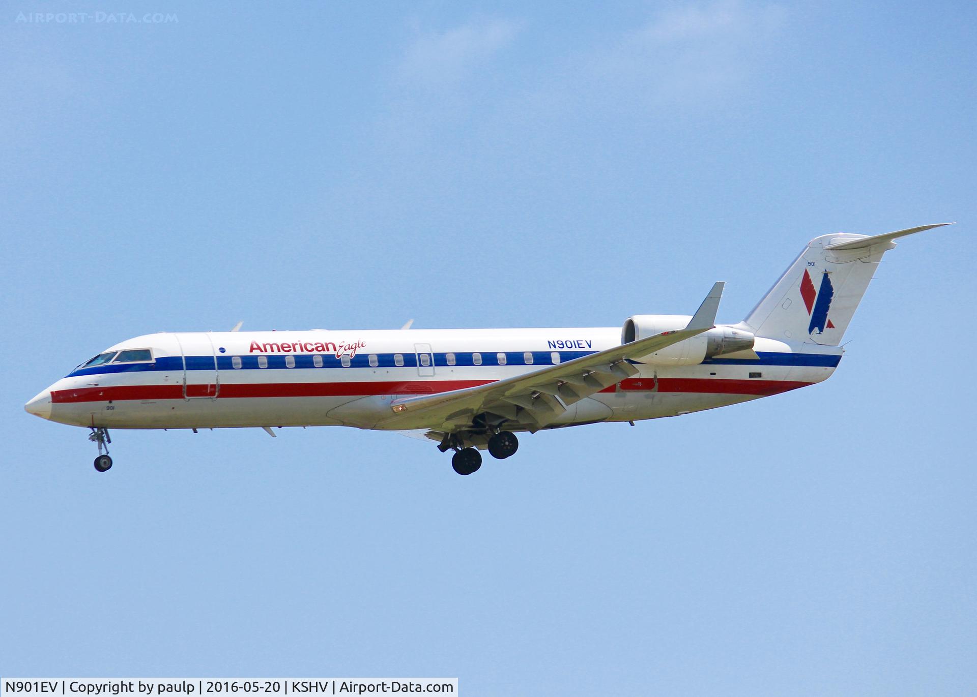 N901EV, 2002 Bombardier CRJ-200ER (CL-600-2B19) C/N 7616, At Shreveport Regional.