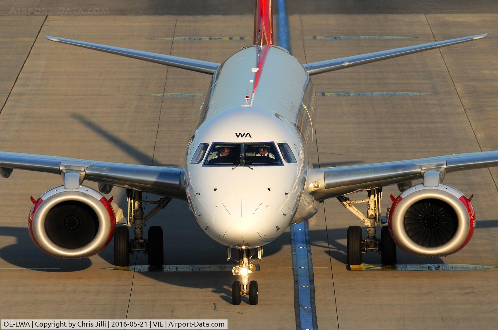 OE-LWA, 2009 Embraer 190LR (ERJ-190-200LR) C/N 19000314, Austrian Airlines
