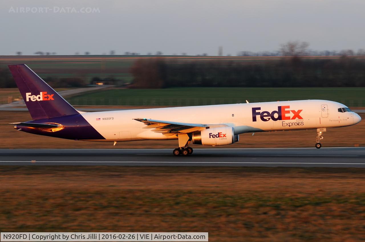 N920FD, 1988 Boeing 757-23A C/N 24289, FedEx