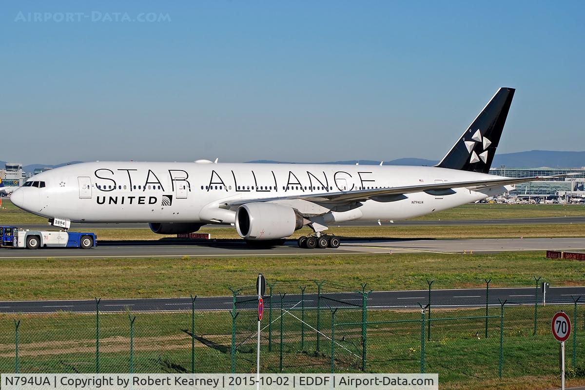 N794UA, 1997 Boeing 777-222 C/N 26953, Taxiing out for departure