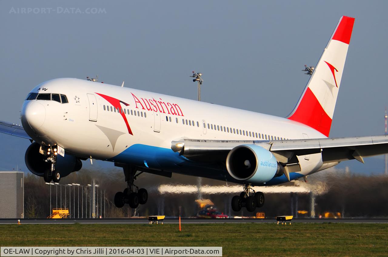 OE-LAW, 1992 Boeing 767-3Z9/ER C/N 26417, Austrian Airlines