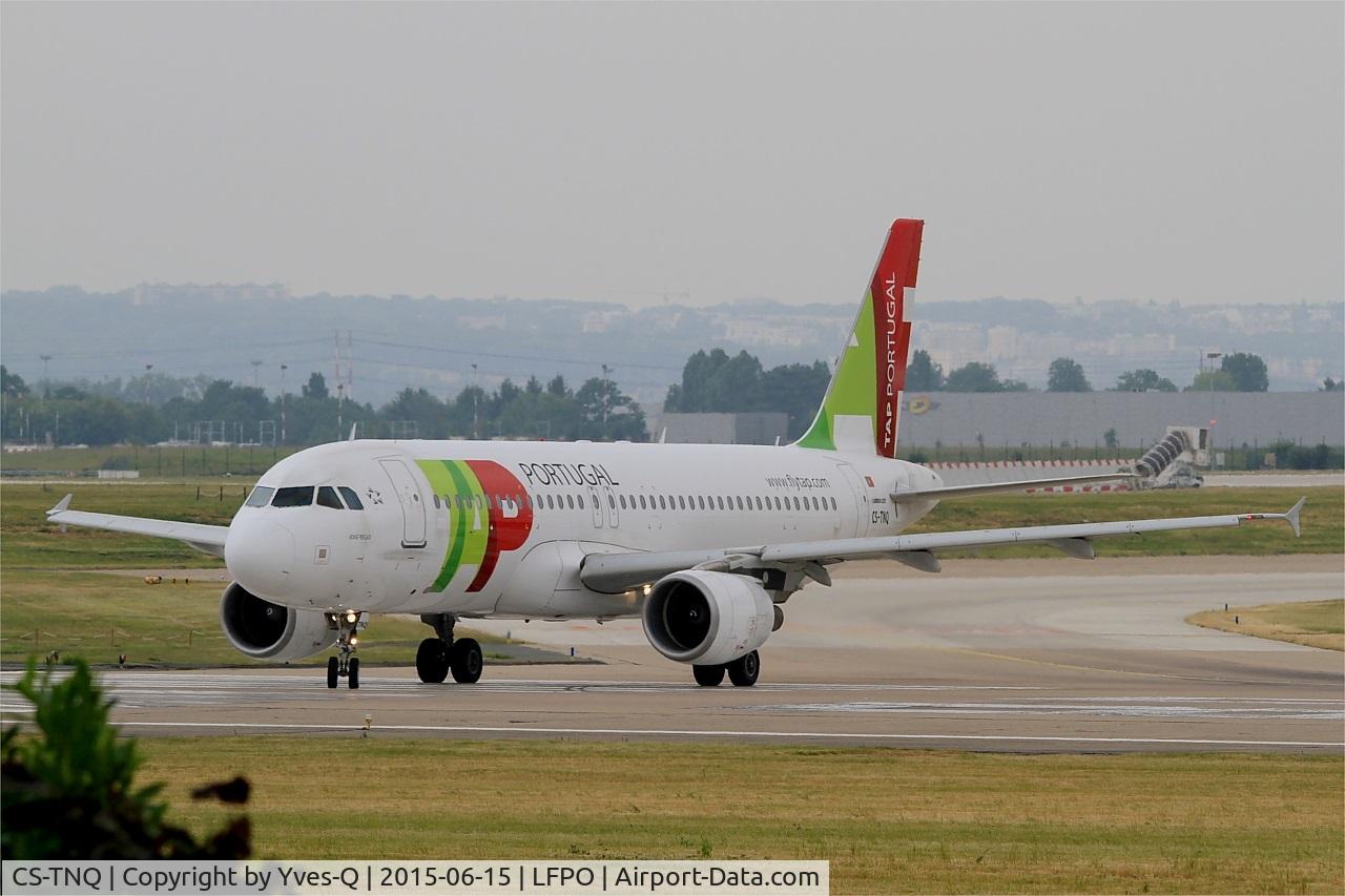 CS-TNQ, 2009 Airbus A320-214 C/N 3769, Airbus A320-214, Lining up prior take off rwy 08, Paris-Orly airport (LFPO-ORY)