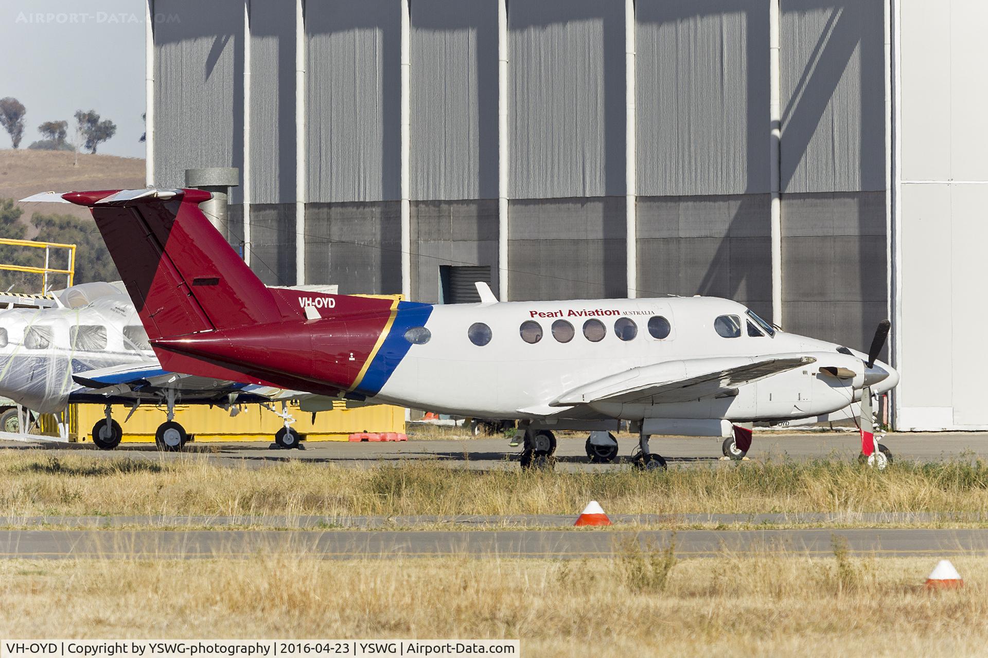 VH-OYD, 1982 Beech B200 King Air C/N BB-1041, Pearl Aviation Australia (VH-OYD) Beech B200 King Air at Wagga Wagga Airport.