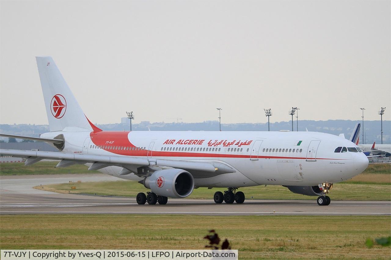 7T-VJY, 2005 Airbus A330-202 C/N 653, Airbus A330-202, Lining up prior take off rwy 08, Paris-Orly airport (LFPO-ORY)
