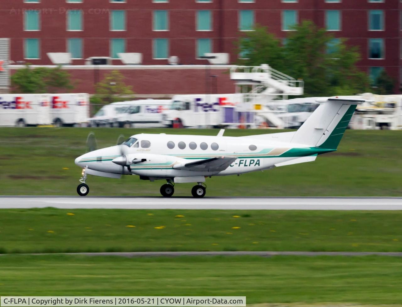 C-FLPA, 1981 Beech 200 Super King Air C/N BB-848, Departing Ottawa