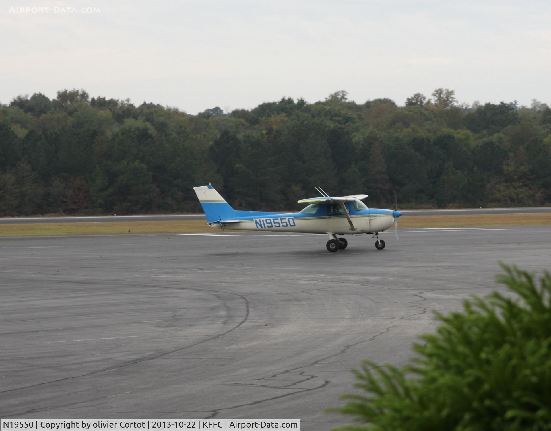 N19550, 1973 Cessna 150L C/N 15074480, About to leave Falcon field