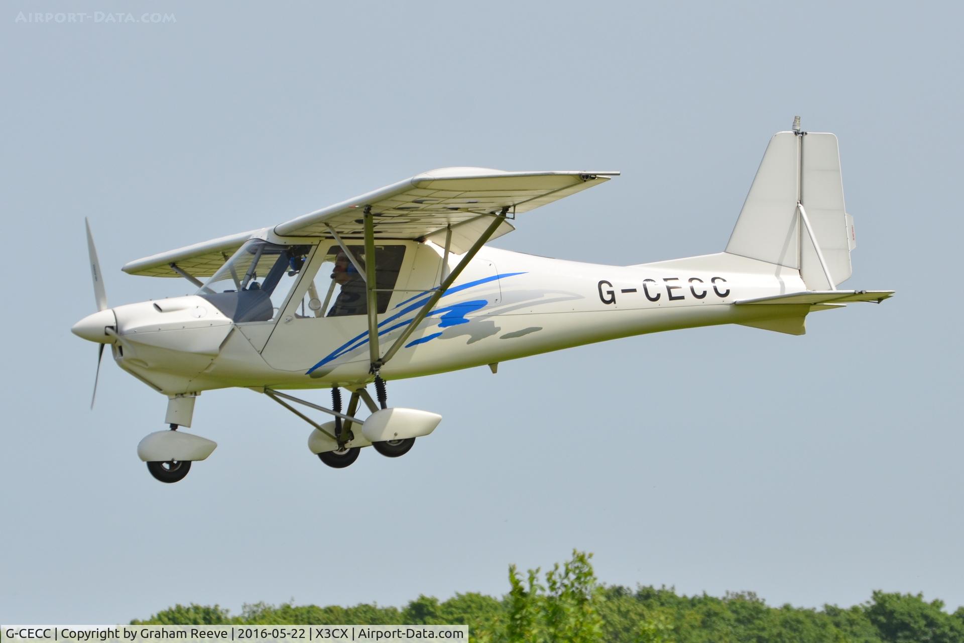 G-CECC, 2006 Comco Ikarus C42 FB80 C/N 0607-6832, Landing at Northrepps.