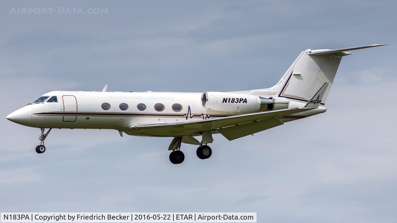 N183PA, 1983 Grumman G-1159A Gulfstream III C/N 385, on final RW26