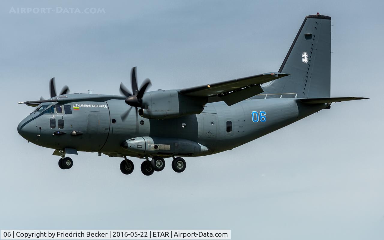 06, Alenia C-27J Spartan C/N 4115, on final RW26