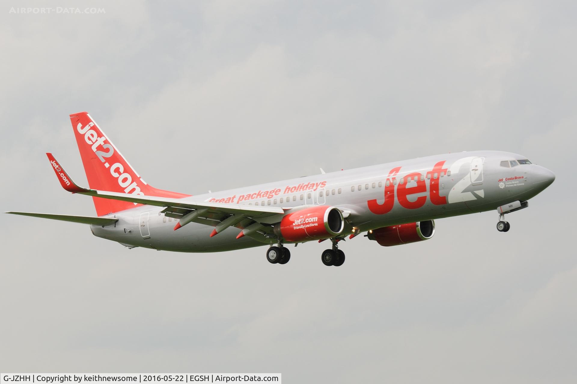 G-JZHH, 2000 Boeing 737-85P C/N 28536, Landing following air test.