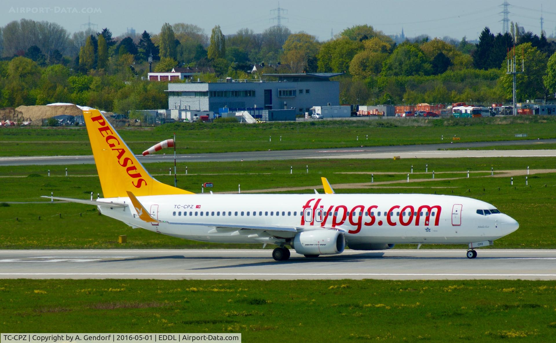 TC-CPZ, 2015 Boeing 737-8H6 C/N 41768, Pegasus, is here speeding up at Düsseldorf Int'l(EDDL)