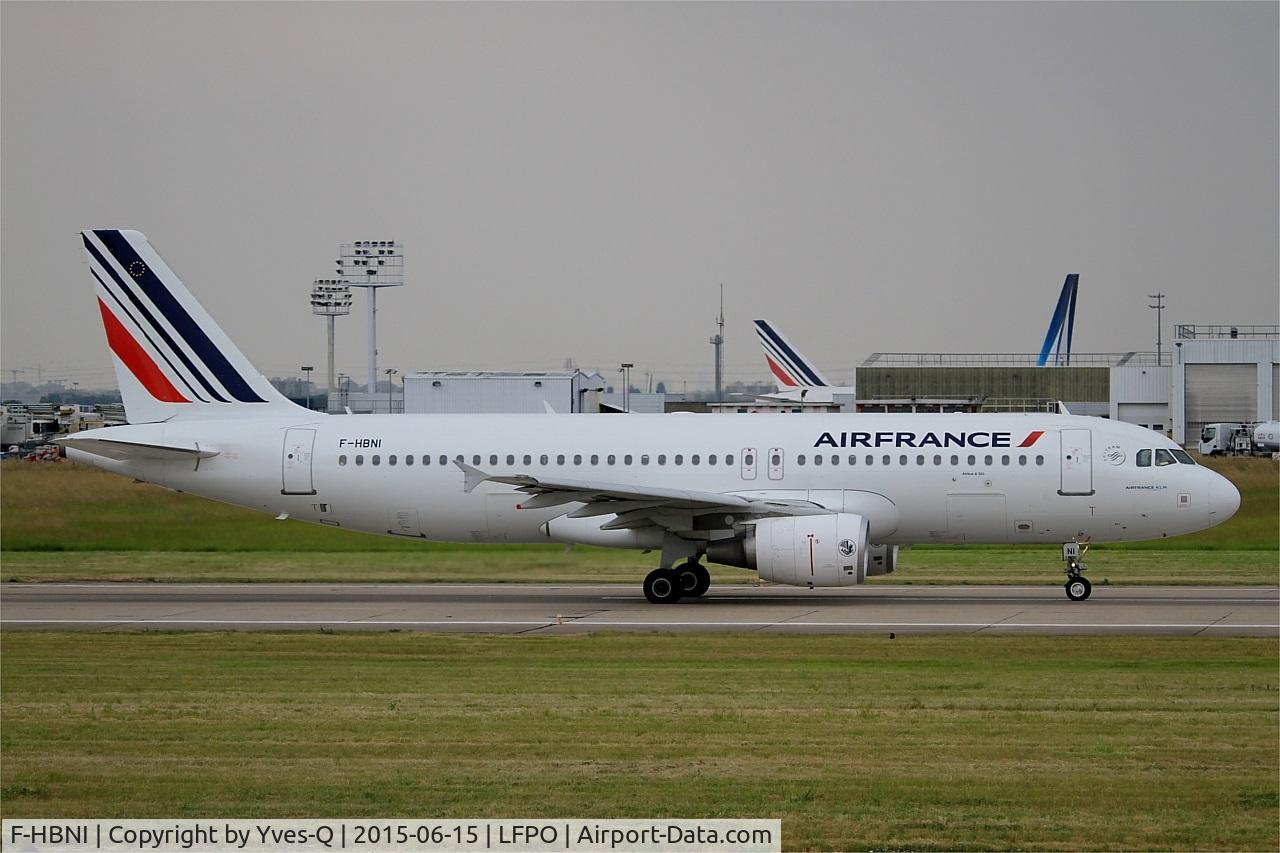 F-HBNI, 2011 Airbus A320-214 C/N 4820, Airbus A320-214, Take off run rwy 08, Paris-Orly airport (LFPO-ORY)
