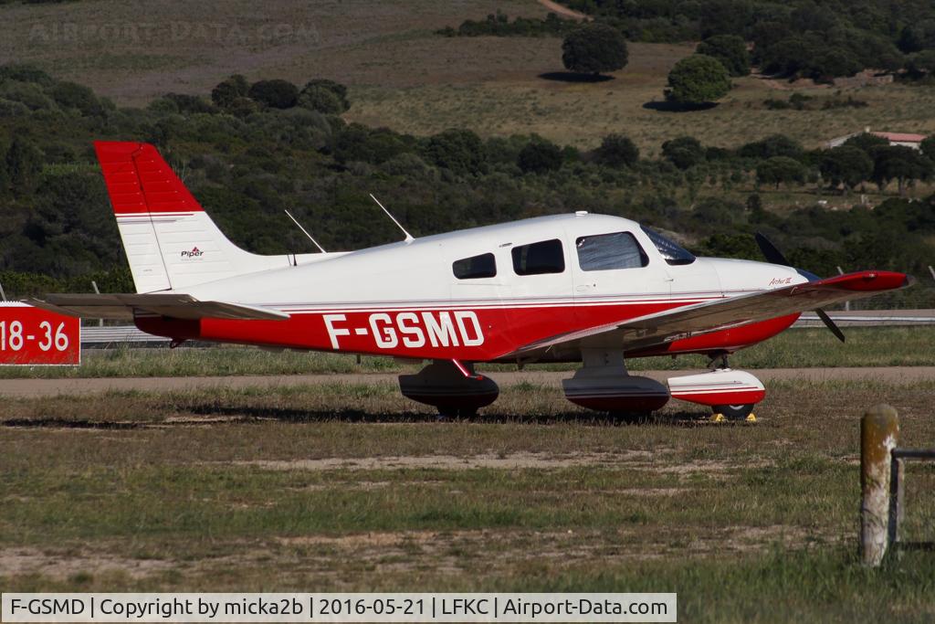 F-GSMD, Piper PA-28-181 Archer C/N 28-43066, Parked