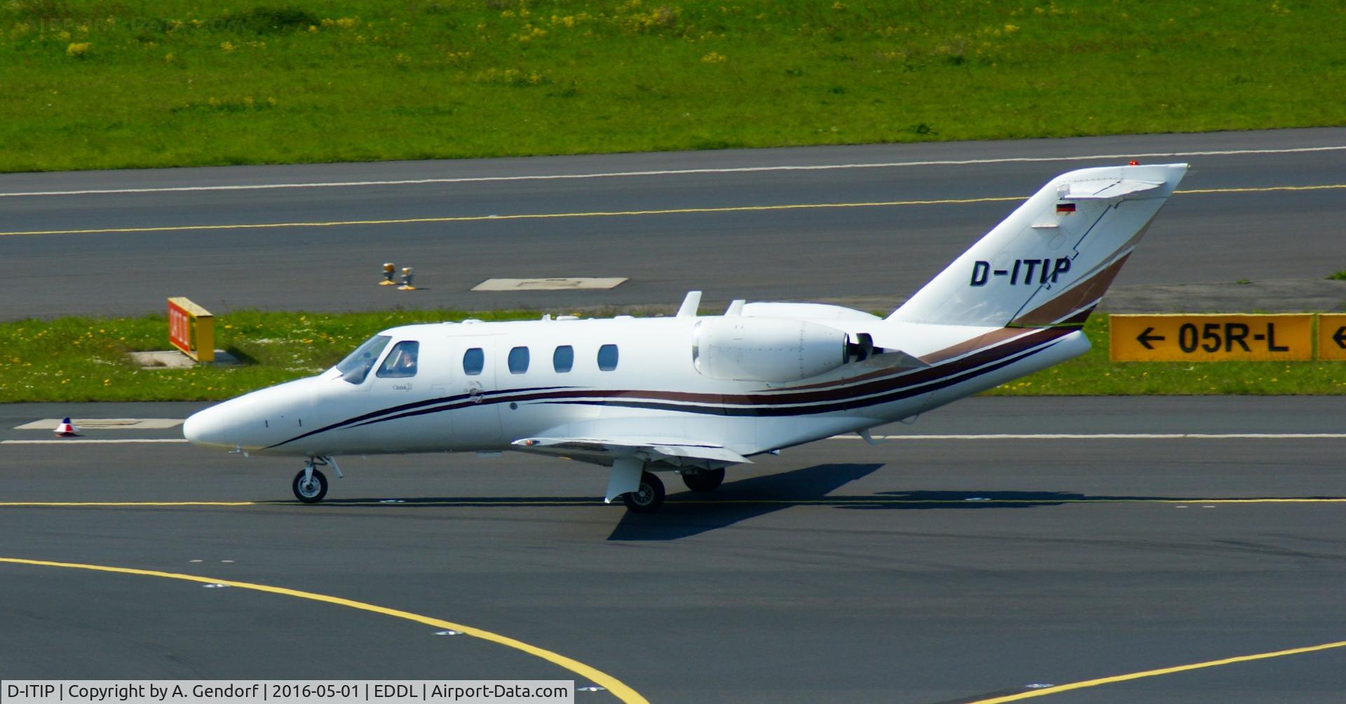 D-ITIP, 2002 Cessna 525 CitationJet CJ1 C/N 525-0494, Private (untitled), is here taxiing at Düsseldorf Int'l(EDDL)