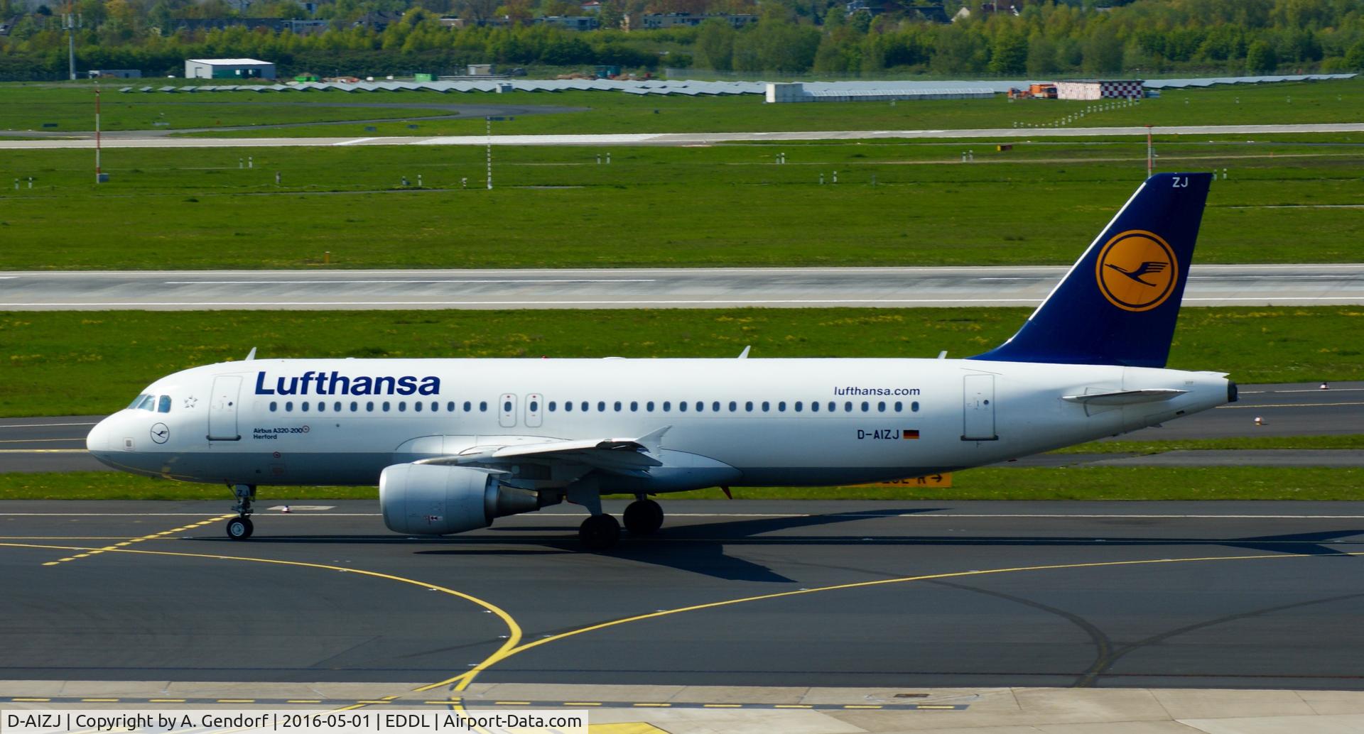 D-AIZJ, 2010 Airbus A320-214 C/N 4449, Lufthansa, is here on taxiway 