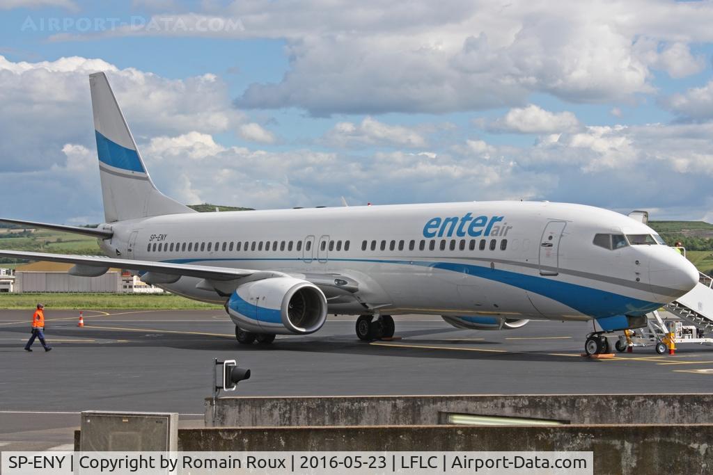 SP-ENY, 1999 Boeing 737-86N C/N 28592, Parked