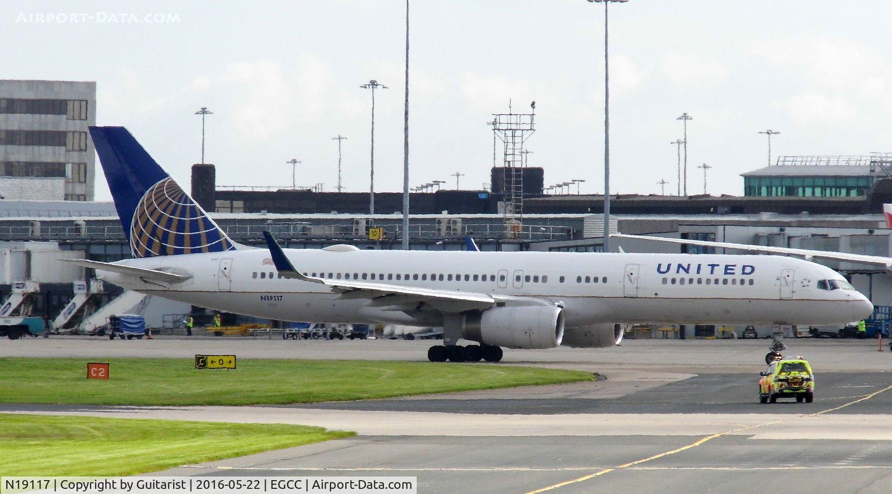 N19117, 1996 Boeing 757-224 C/N 27559, At Manchester