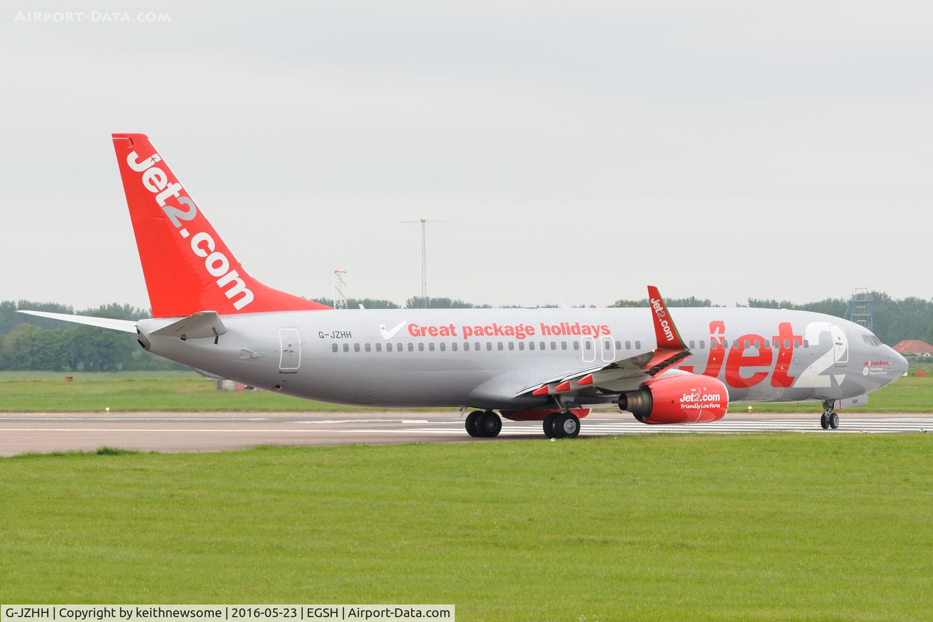 G-JZHH, 2000 Boeing 737-85P C/N 28536, Leaving Norwich.