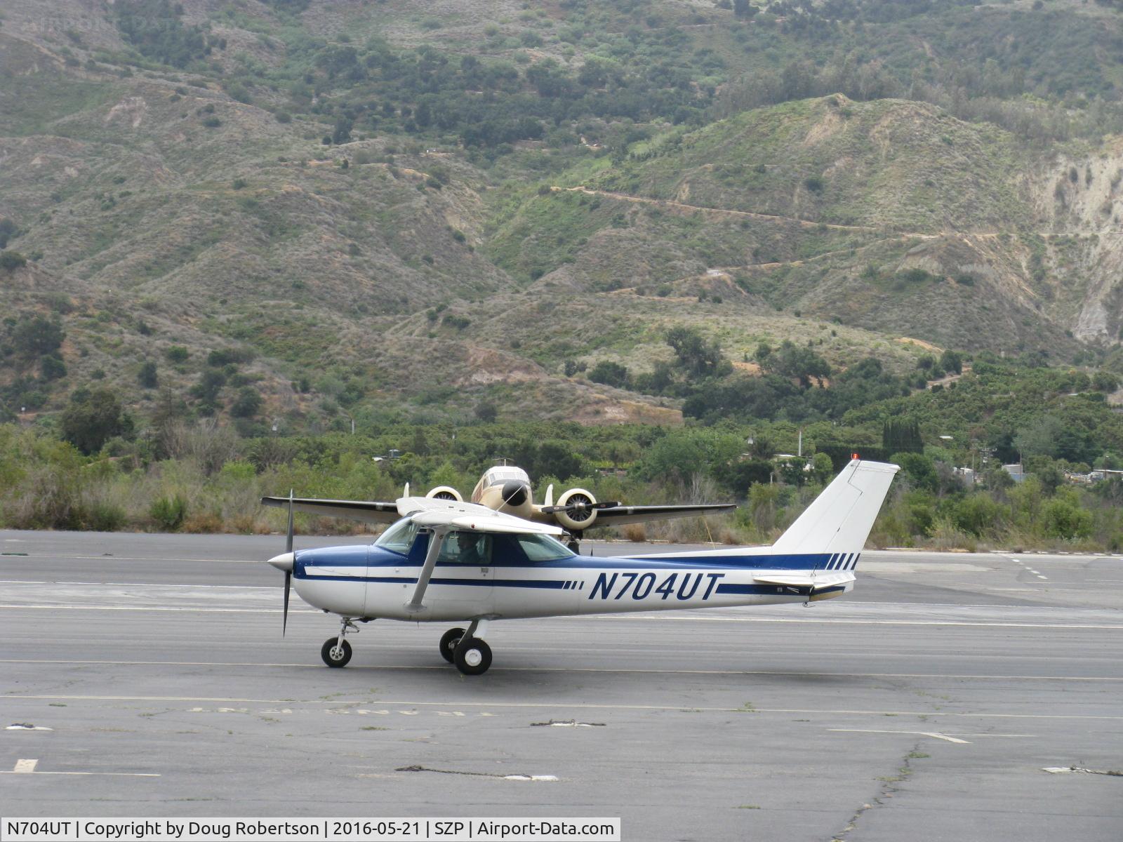 N704UT, 1976 Cessna 150M C/N 15078891, 1976 Cessna 150M, Continental O-200 100 Hp, taxi