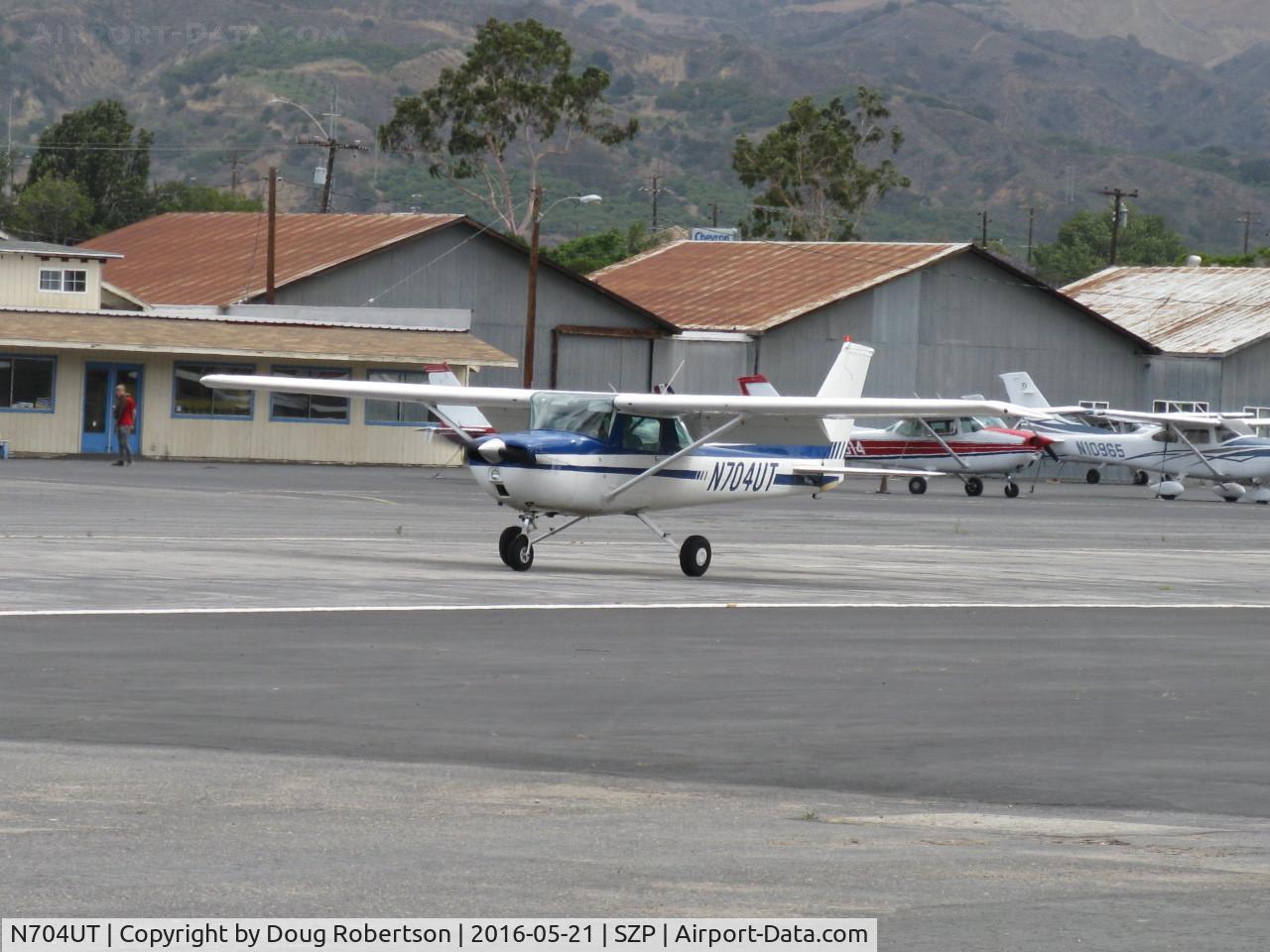 N704UT, 1976 Cessna 150M C/N 15078891, 1976 Cessna 150M, Continental O-200 100 Hp, landing roll Rwy 22