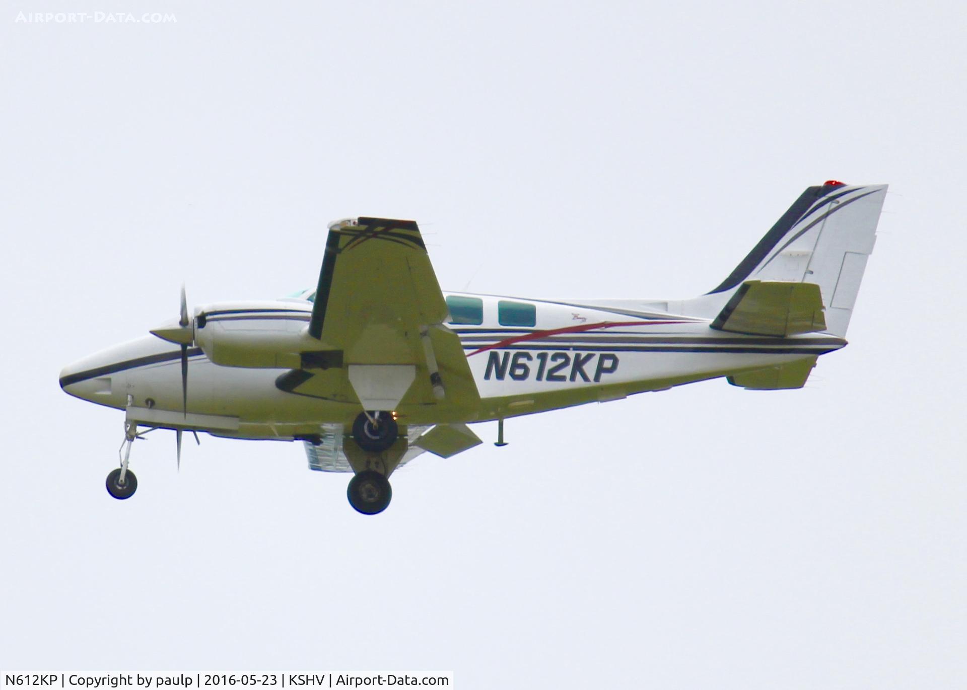 N612KP, 1998 Raytheon Aircraft Company 58 C/N TH-1857, At Shreveport Regional.