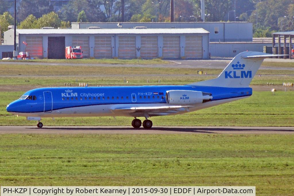 PH-KZP, 1995 Fokker 70 (F-28-0070) C/N 11539, Taxiing in after arrival