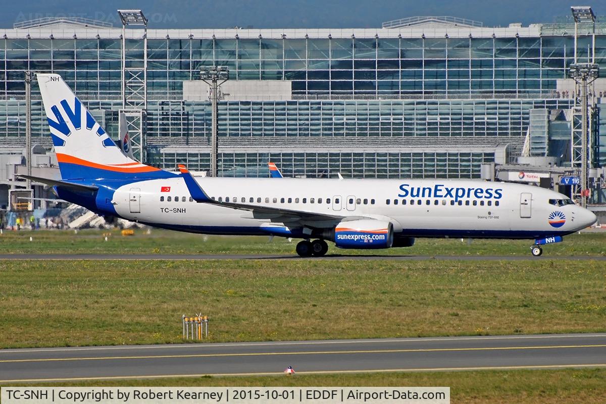 TC-SNH, 2005 Boeing 737-8FH C/N 30826, Taxiing in after arrival