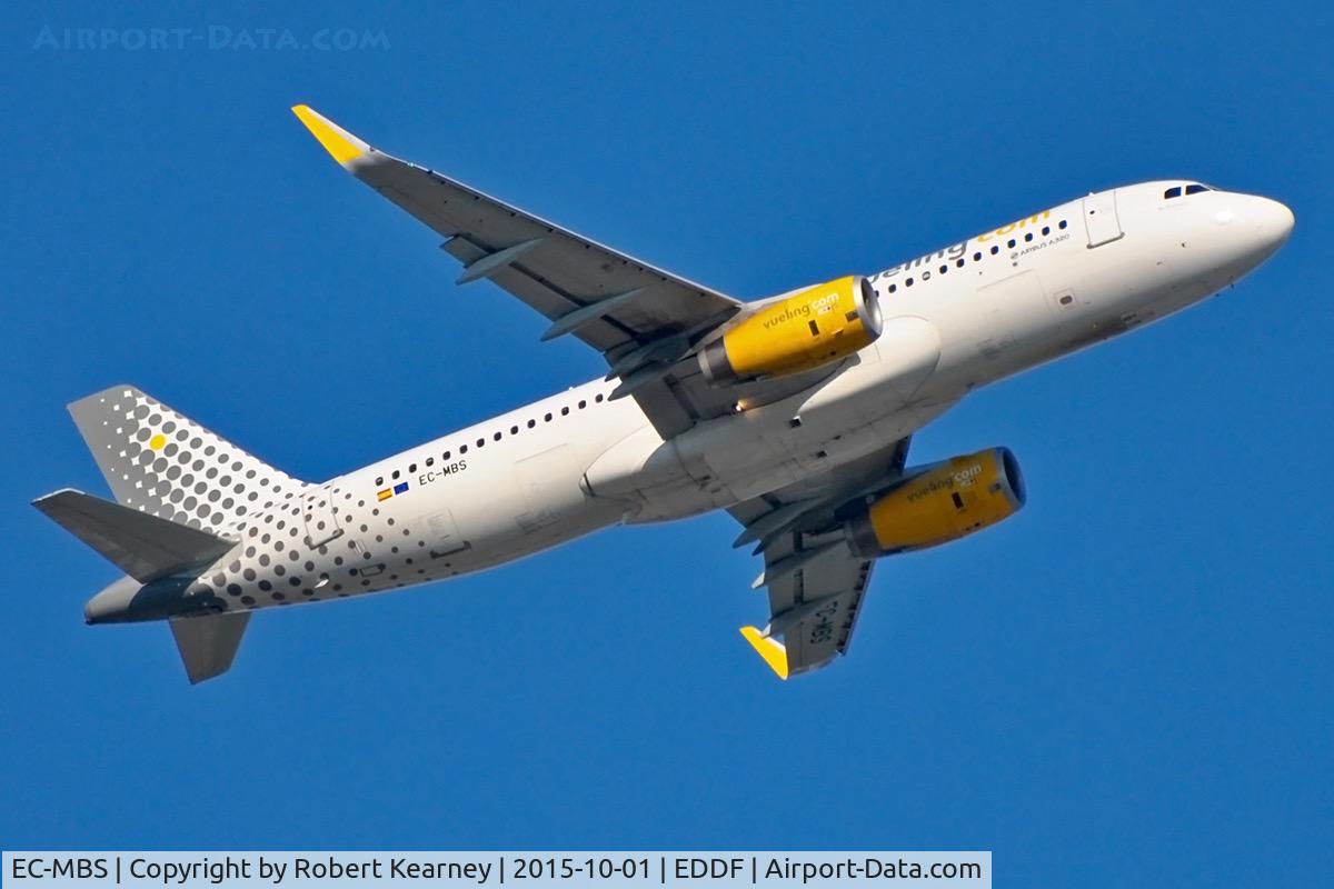 EC-MBS, 2014 Airbus A320-232 C/N 6123, Climbing out of EDDF
