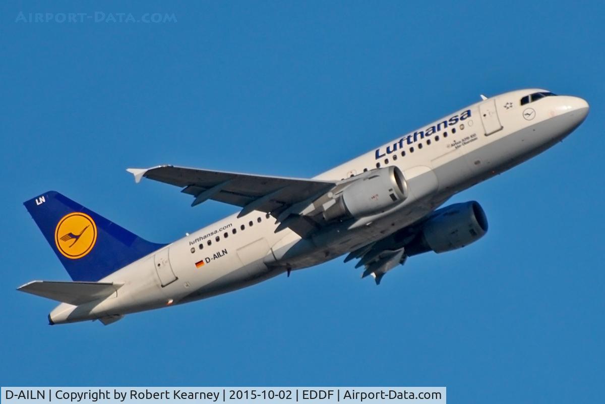 D-AILN, 1997 Airbus A319-114 C/N 700, Climbing out of EDDF