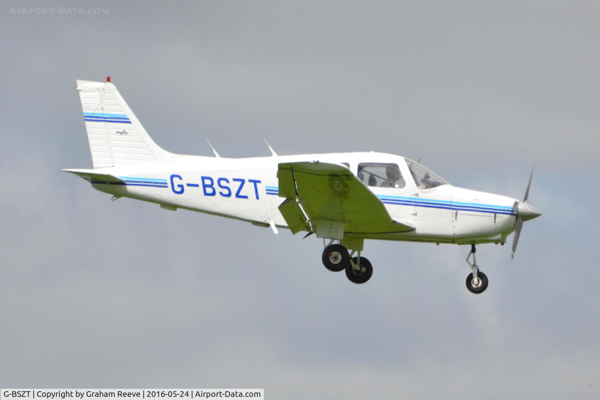 G-BSZT, 1981 Piper PA-28-161 Warrior II C/N 28-8116027, Landing on runway 