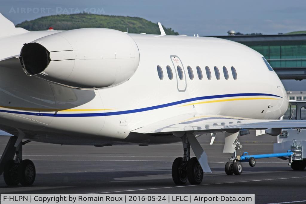 F-HLPN, Dassault Falcon 2000EX C/N 296, Parked