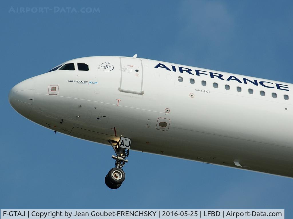 F-GTAJ, 2001 Airbus A321-211 C/N 1476, AF landing runway 23