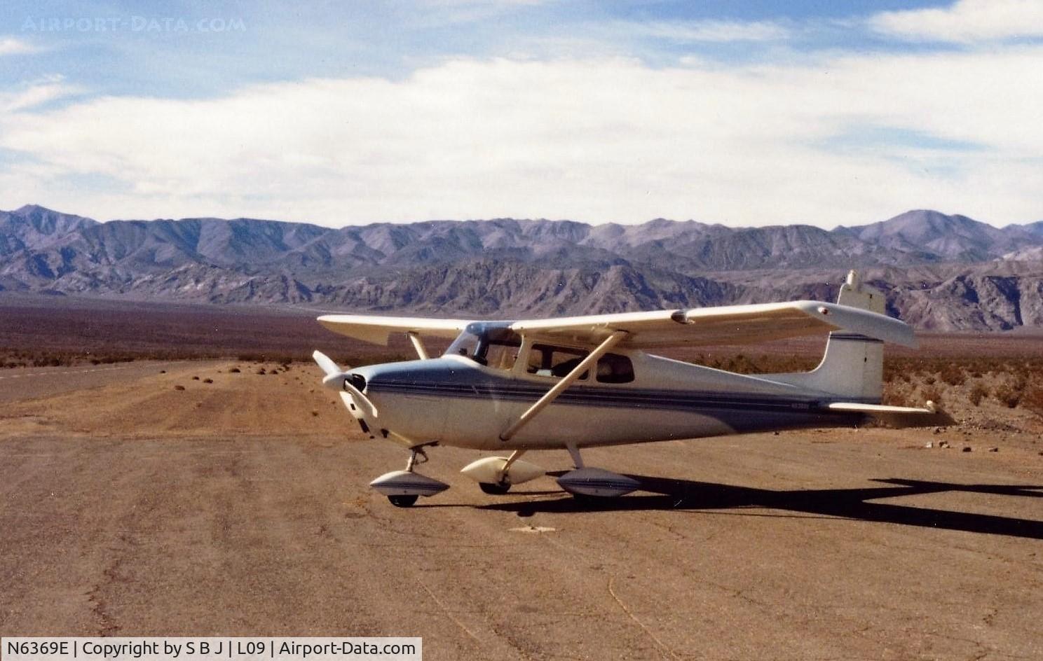 N6369E, 1959 Cessna 172 C/N 46469, 69E at Stovepipe Wells with the striking Panamint mountains as a backdrop. Runway is seen on the left.