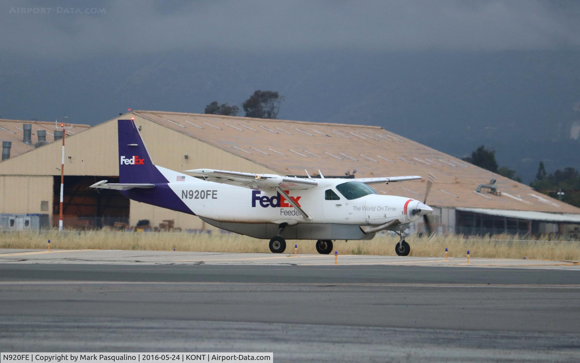 N920FE, Cessna 208B C/N 208B0020, Cessna 208B