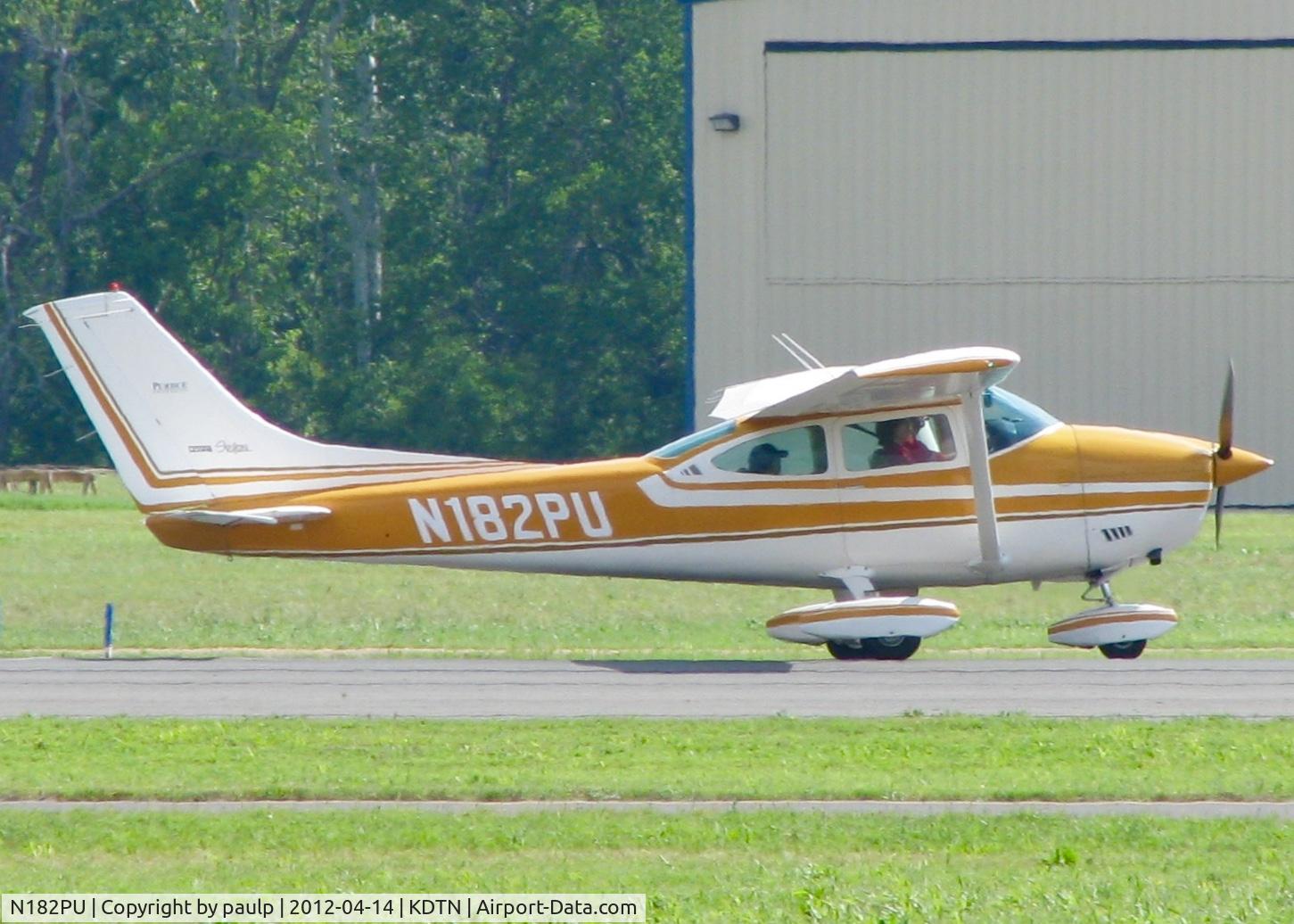 N182PU, 1973 Cessna 182P Skylane C/N 18262689, At Downtown Shreveport.