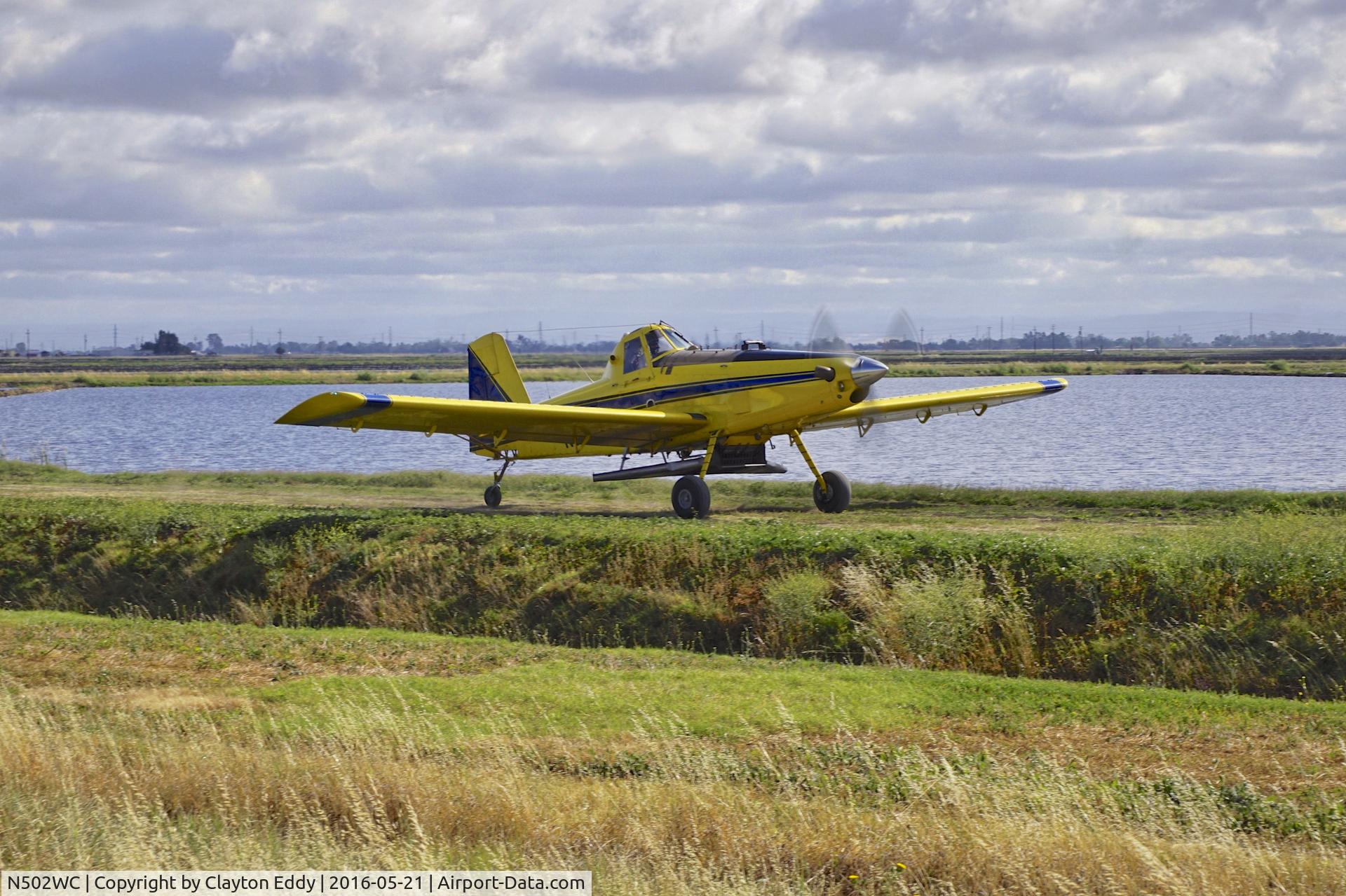 N502WC, 2012 Air Tractor Inc AT-502B C/N 502B-2830, N502WC landing next to Highway 70 in California.