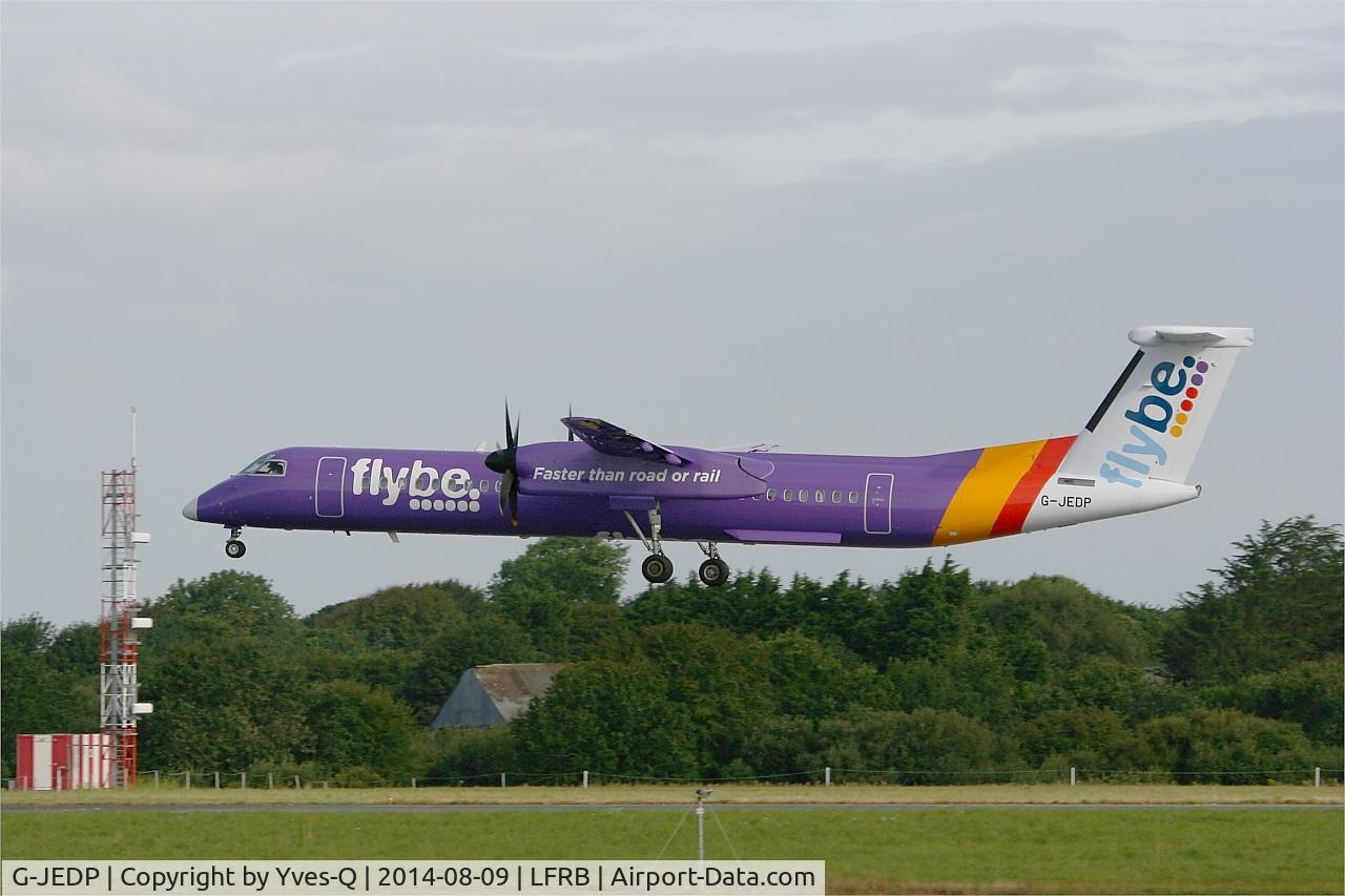 G-JEDP, 2003 De Havilland Canada DHC-8-402Q Dash 8 C/N 4085, De Havilland Canada DHC-8-402Q Dash 8, On final rwy 25L, Brest-Bretagne airport (LFRB-BES)