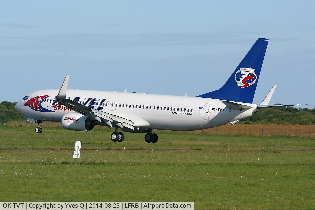 OK-TVT, 2012 Boeing 737-86N C/N 39394, Boeing 737-86N, Landing rwy 25L, Brest-Bretagne airport (LFRB-BES)