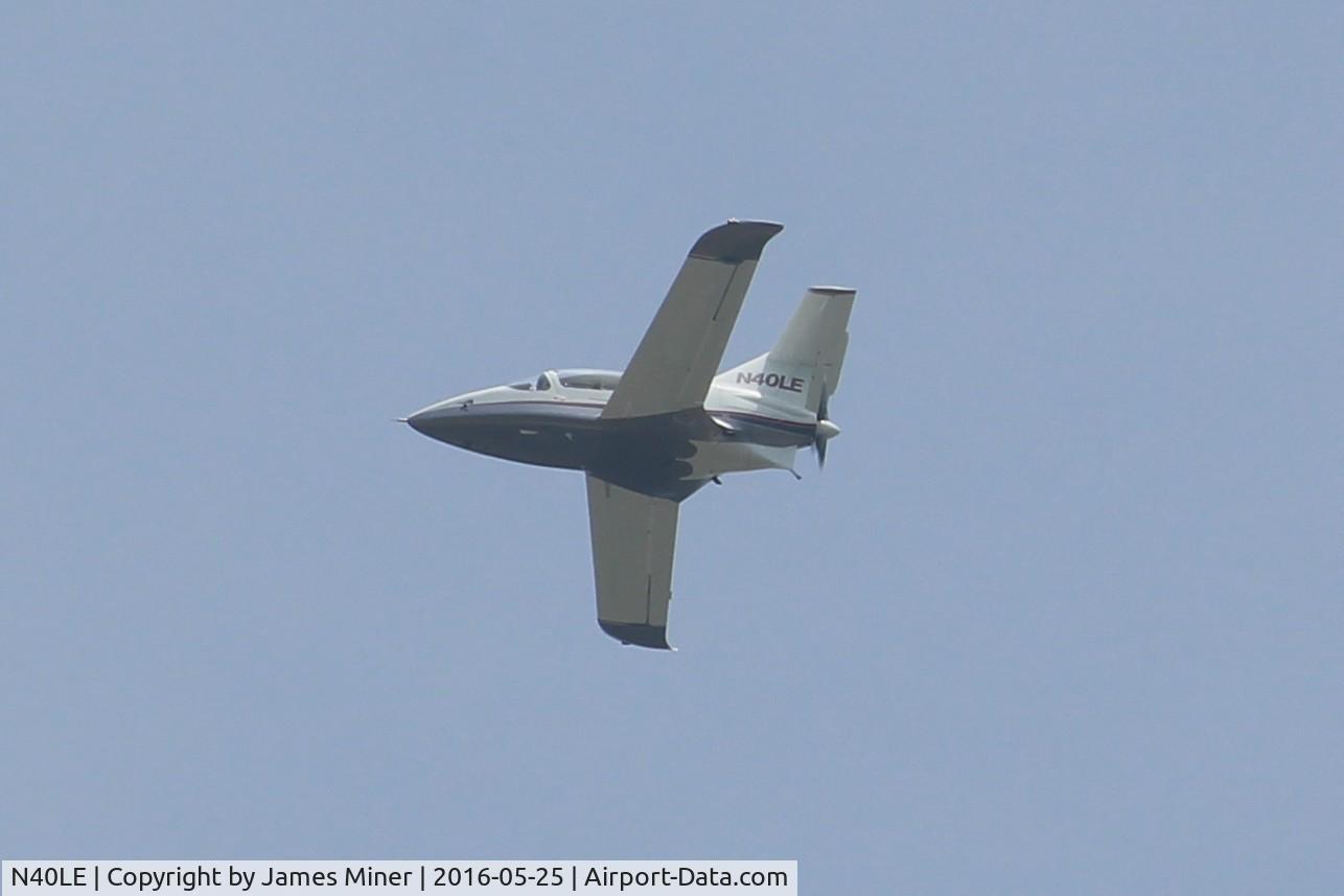 N40LE, Prescott Aeronautical Pusher C/N 032, Flying over Sherman Hospital in Elgin IL.