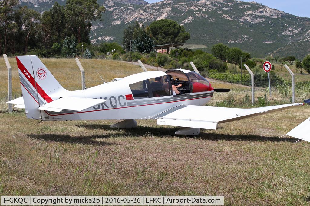 F-GKQC, Robin DR-400-120 C/N 2043, Parked