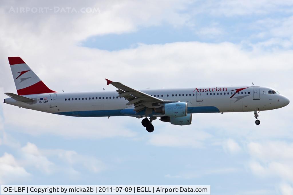 OE-LBF, 2001 Airbus A321-211 C/N 1458, Landing