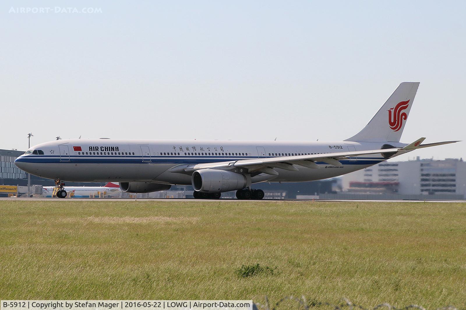 B-5912, 2013 Airbus A330-343X C/N 1493, Air China Airbus A330-300 @VIE