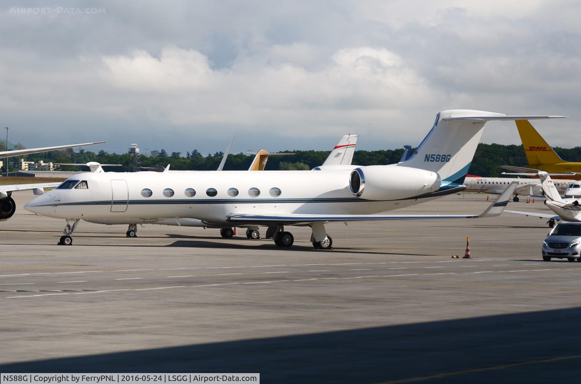 N588G, 2010 Gulfstream Aerospace G550 C/N 5488, General Dynamics G550 in GVA