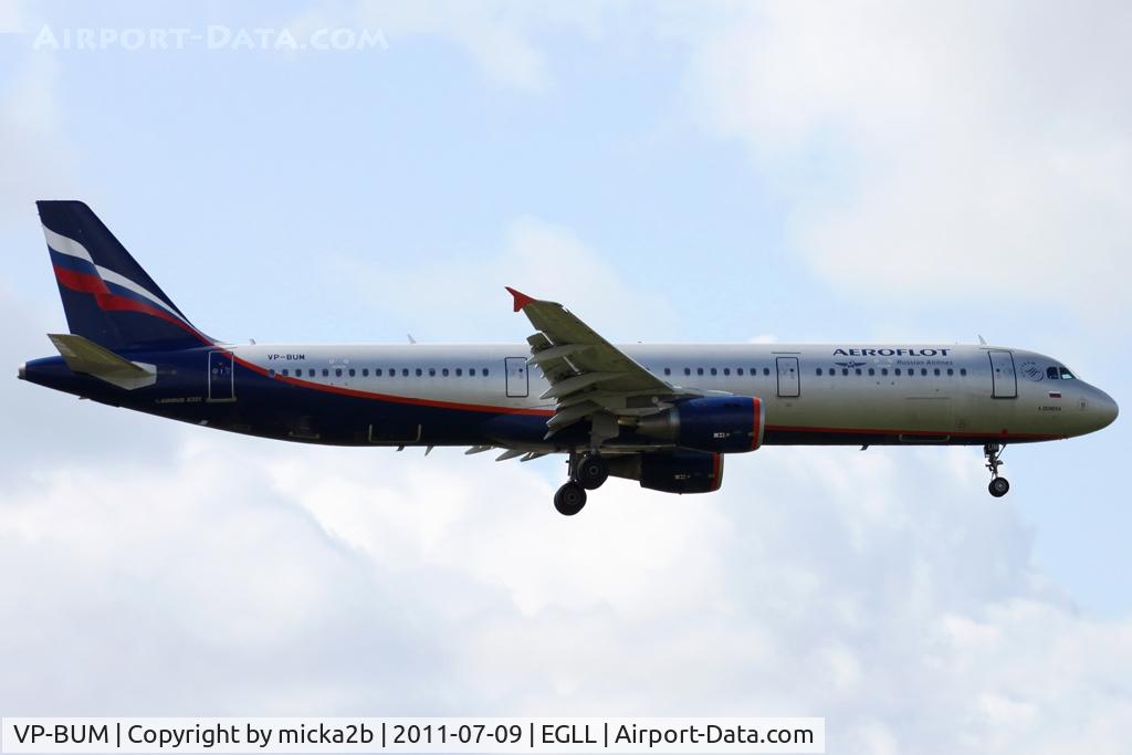 VP-BUM, 2007 Airbus A321-211 C/N 3267, Landing