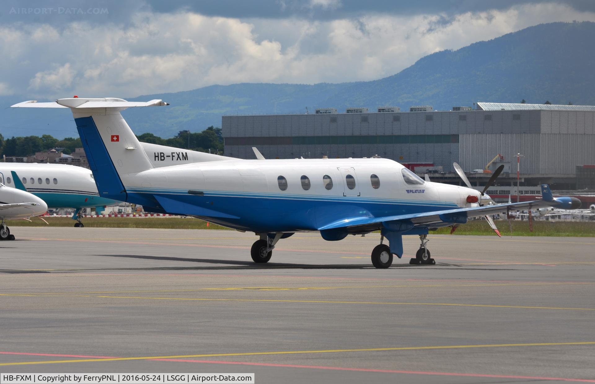 HB-FXM, 2004 Pilatus PC 12/45 C/N 547, Pilatus company aircraft.