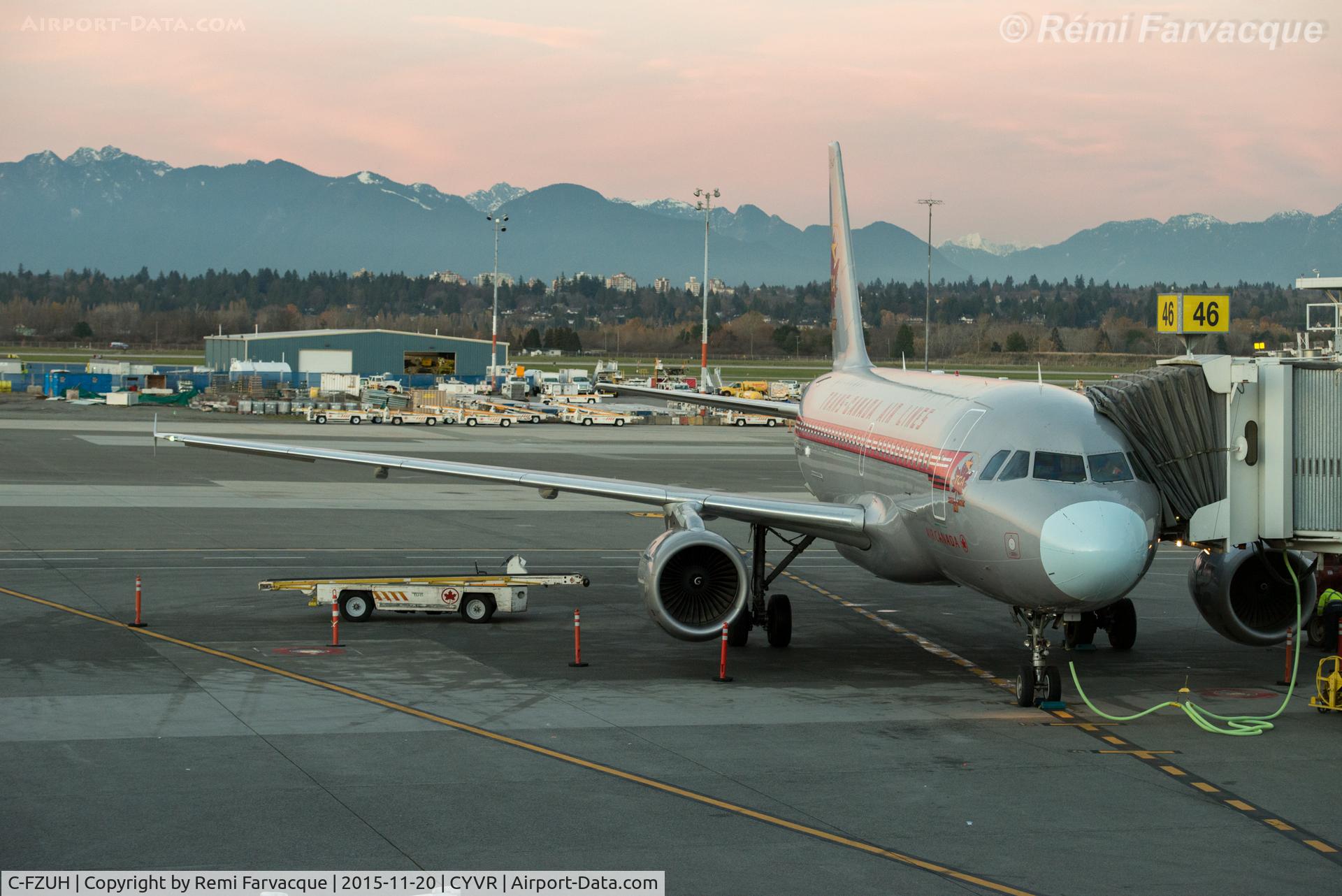 C-FZUH, 1997 Airbus A319-114 C/N 711, Parked at domestic