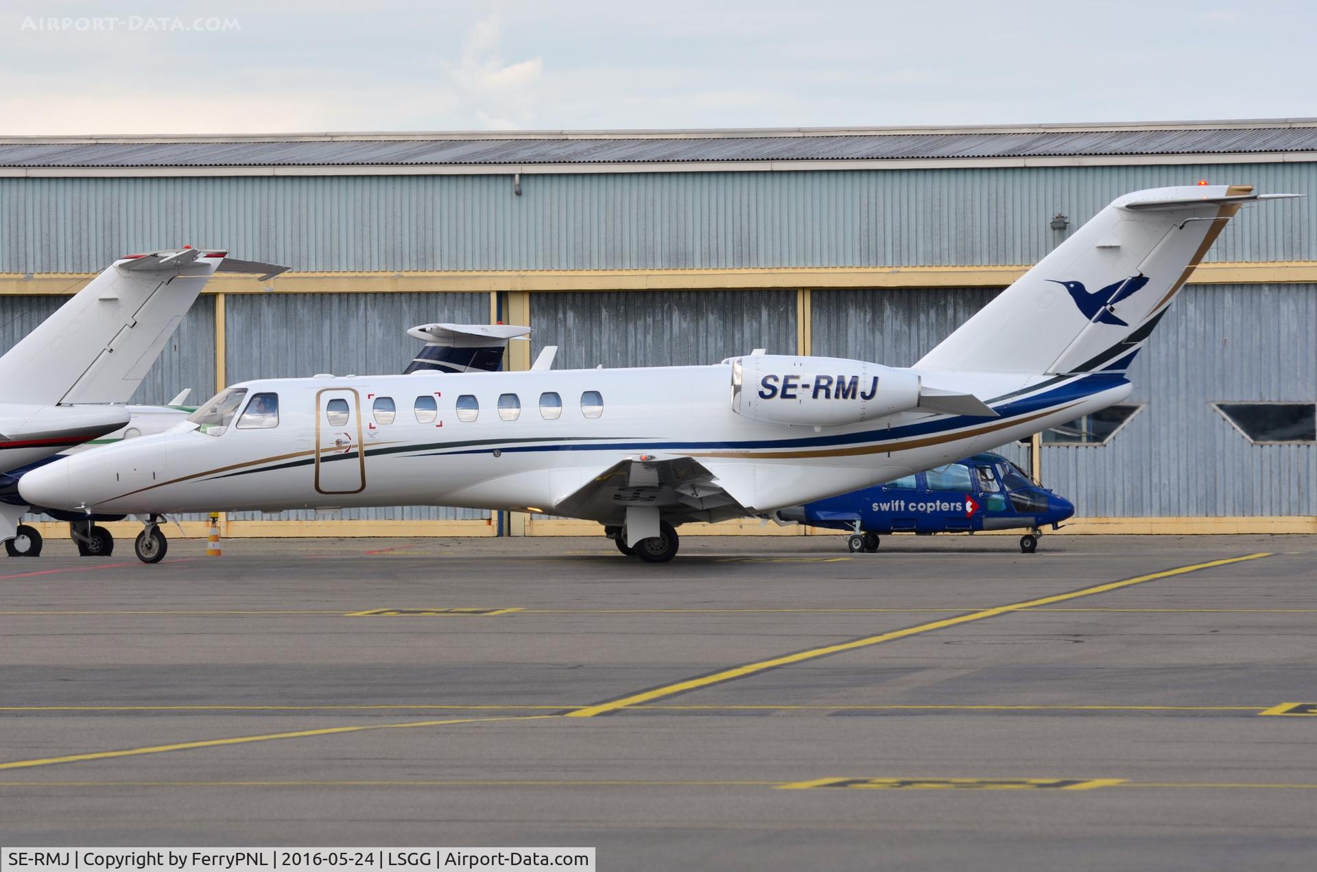 SE-RMJ, 2007 Cessna 525B CitationJet CJ3 C/N 525B-0183, CJ3 arrives at its stand.